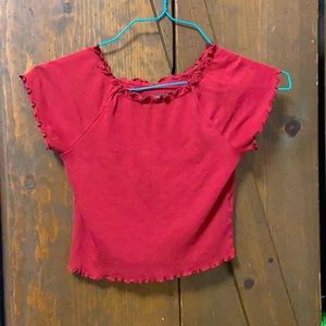 maroon ruffled sleeve crop top